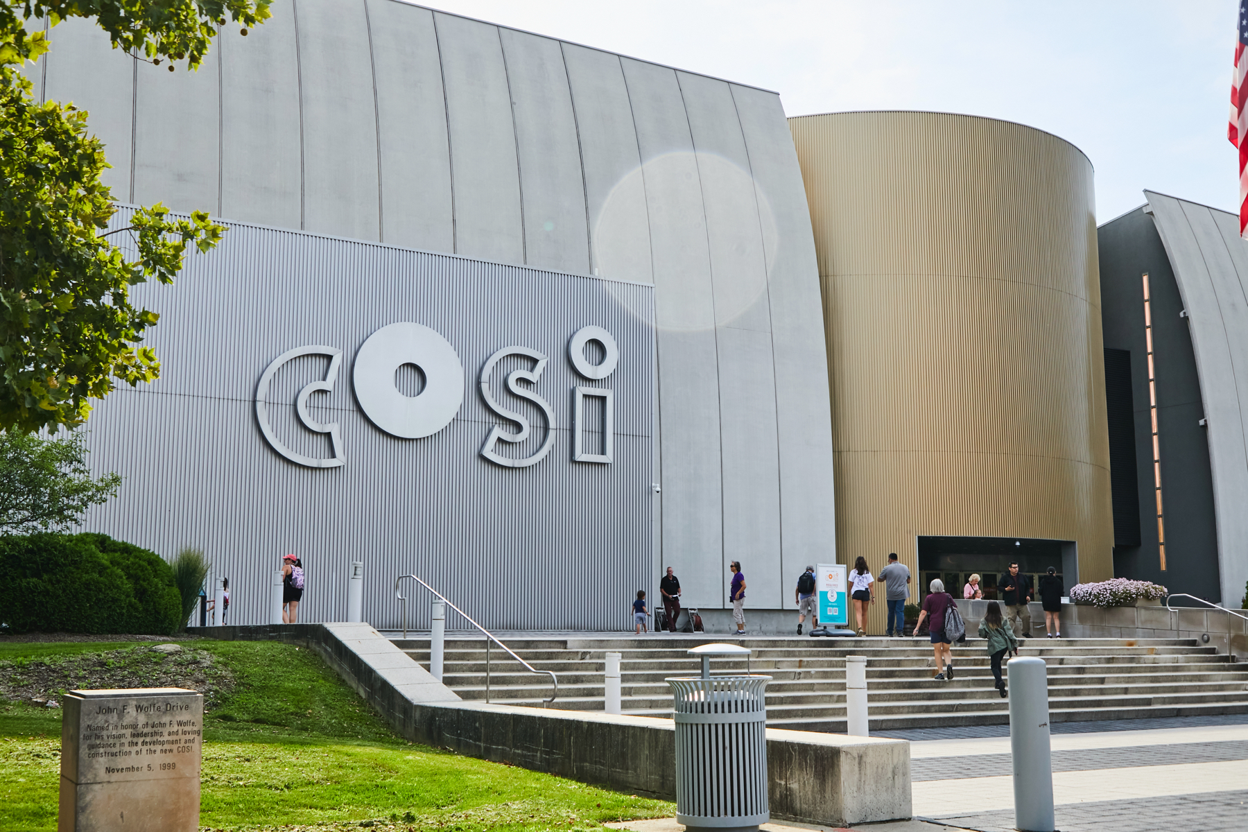exterior of Cosi museum