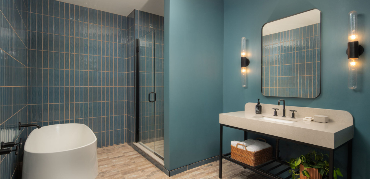 Exec King Bathroom