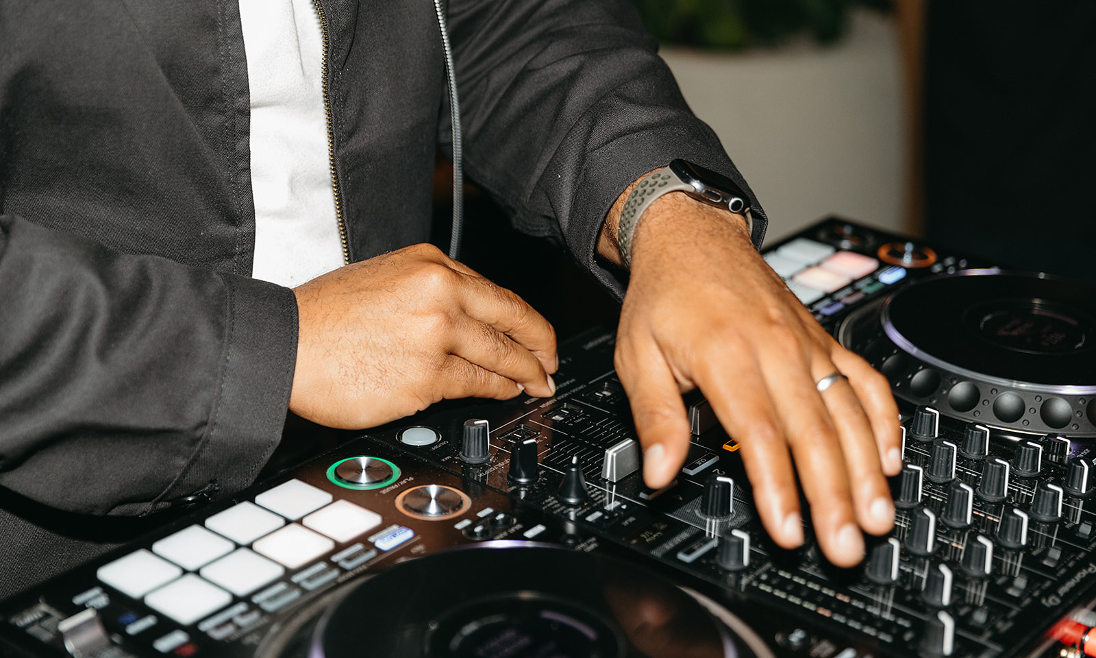 DJ and hands